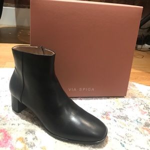Via Spiga Black Leather Booties